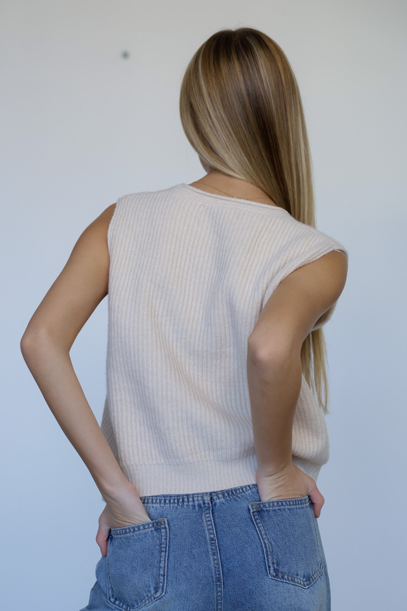 אפודת אלבי - אבן