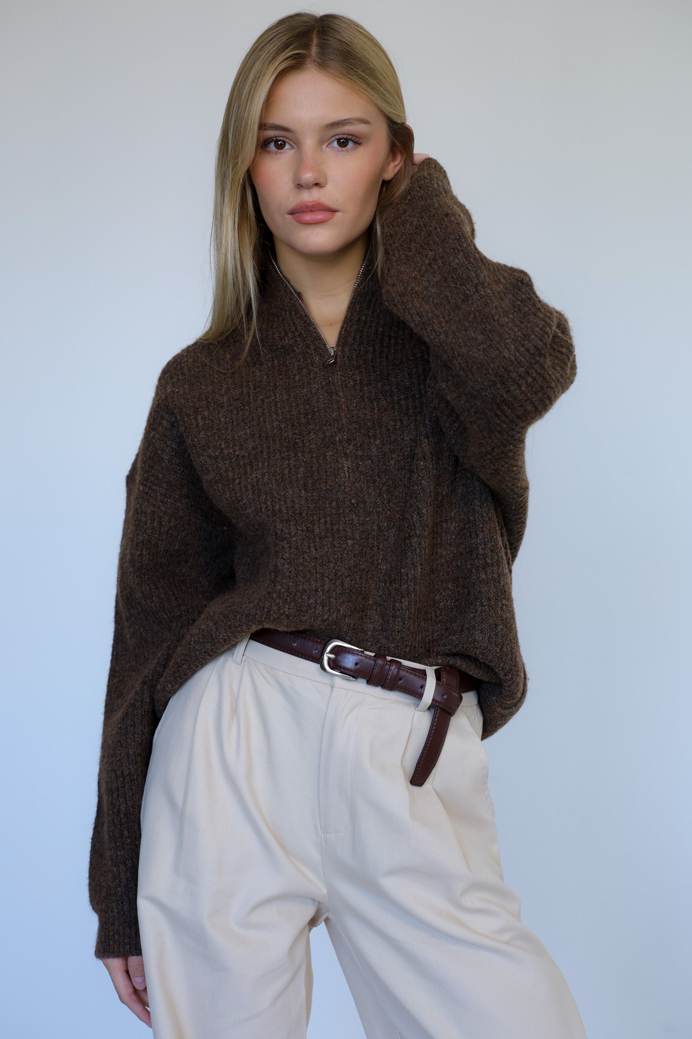 סריג דניאל - חום