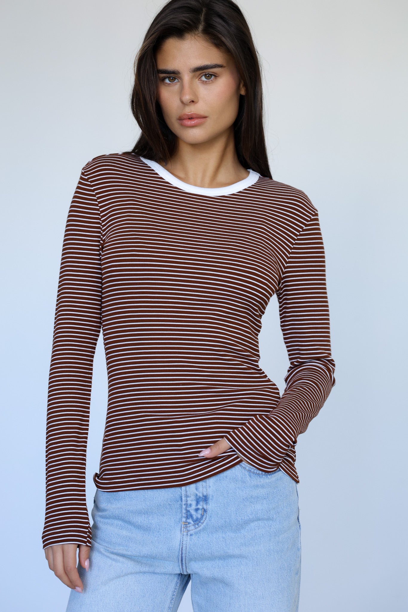 חולצת ורה - חומה פסים לבנים