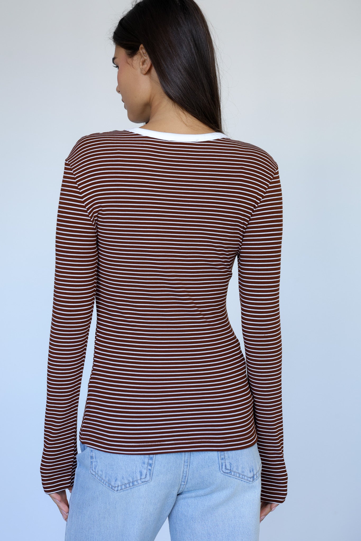 חולצת ורה - חומה פסים לבנים