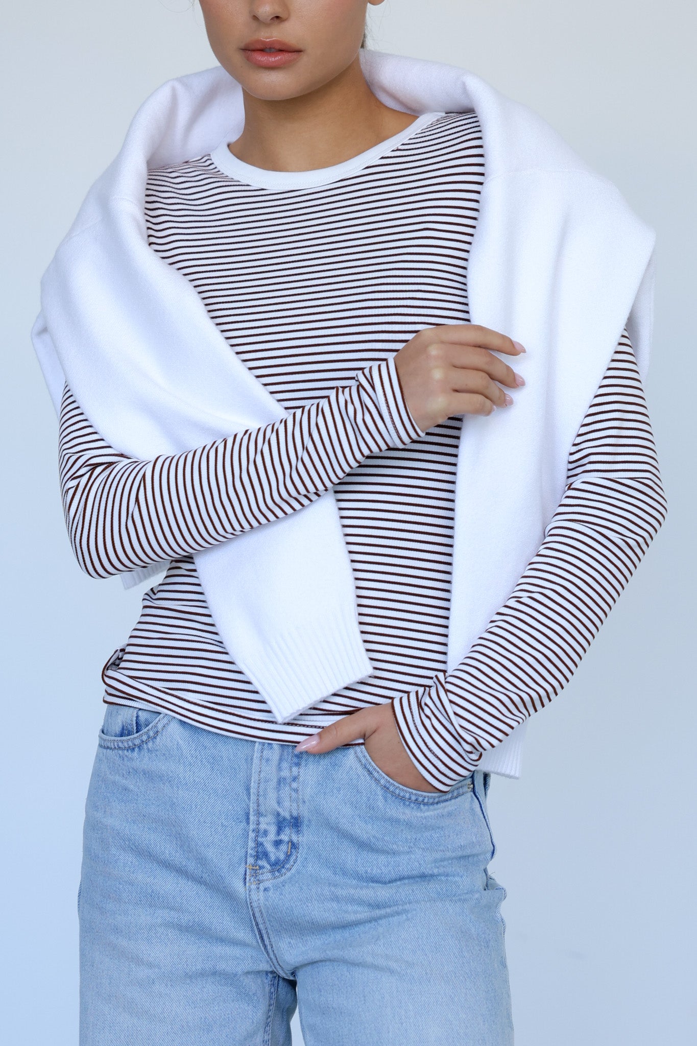 חולצת ורה - לבנה פסים חומים