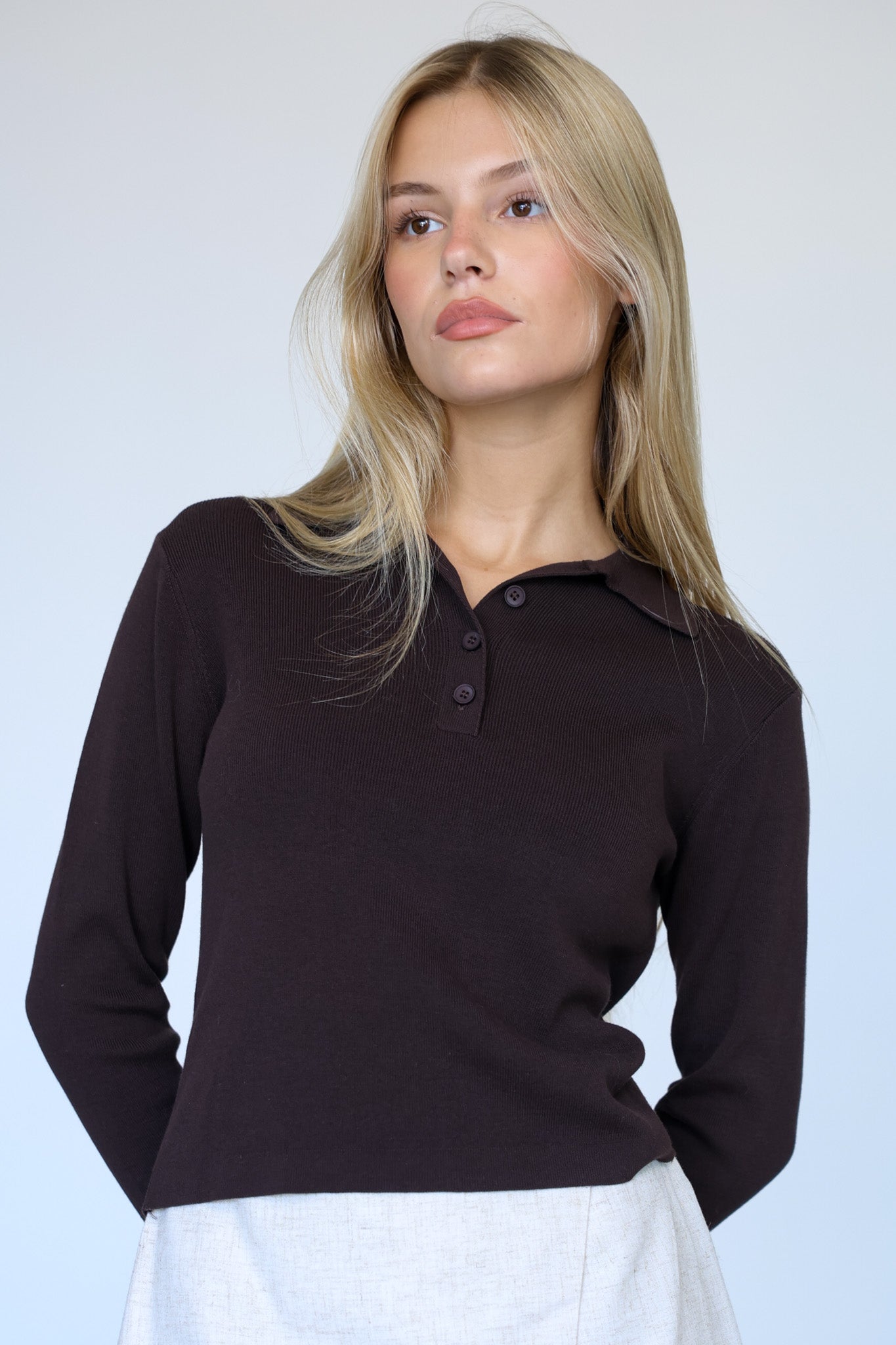 חולצת סריג פולו אמיליה - חום שוקולד