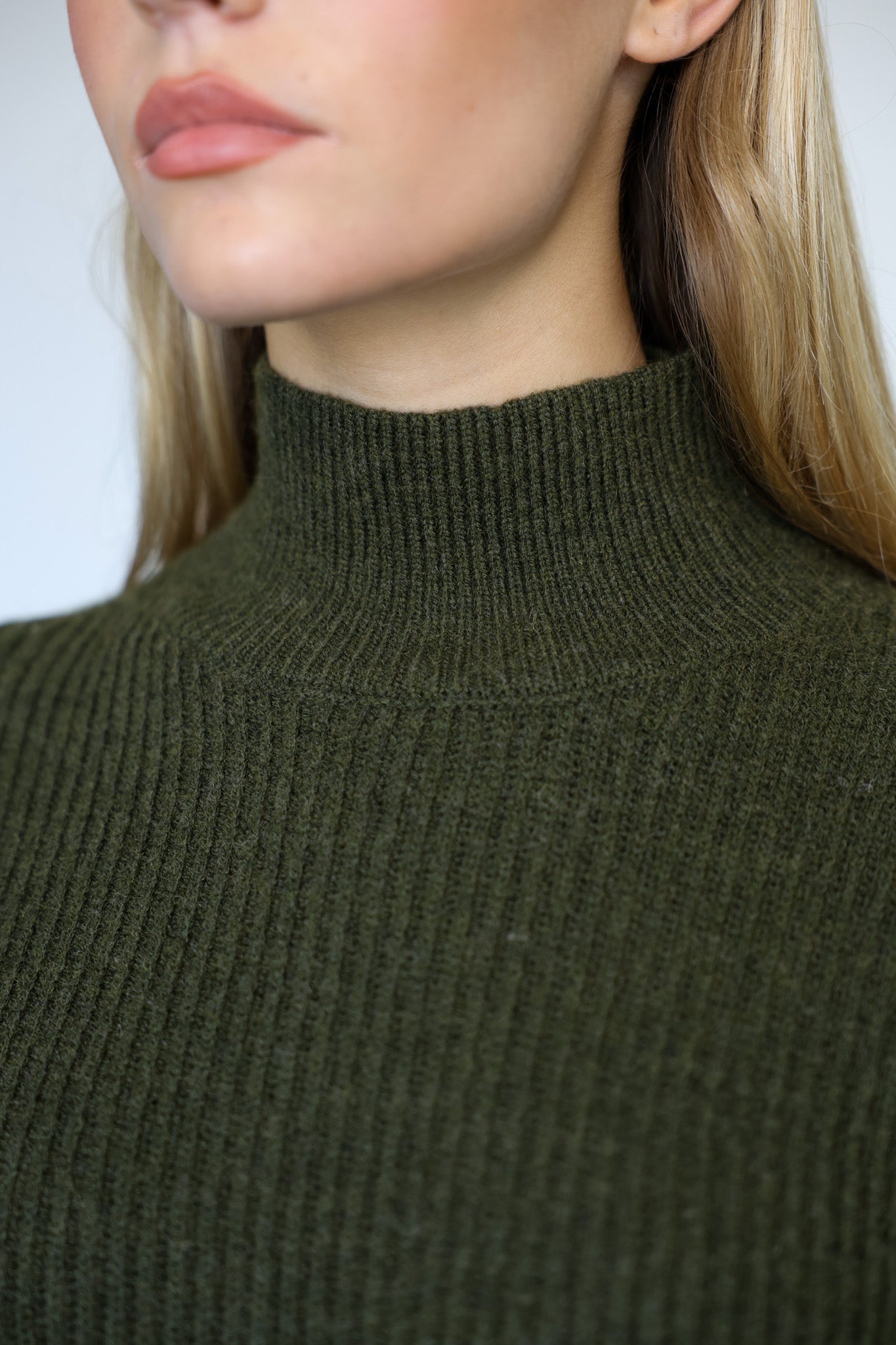 סריג גולף ראיין - ירוק זית