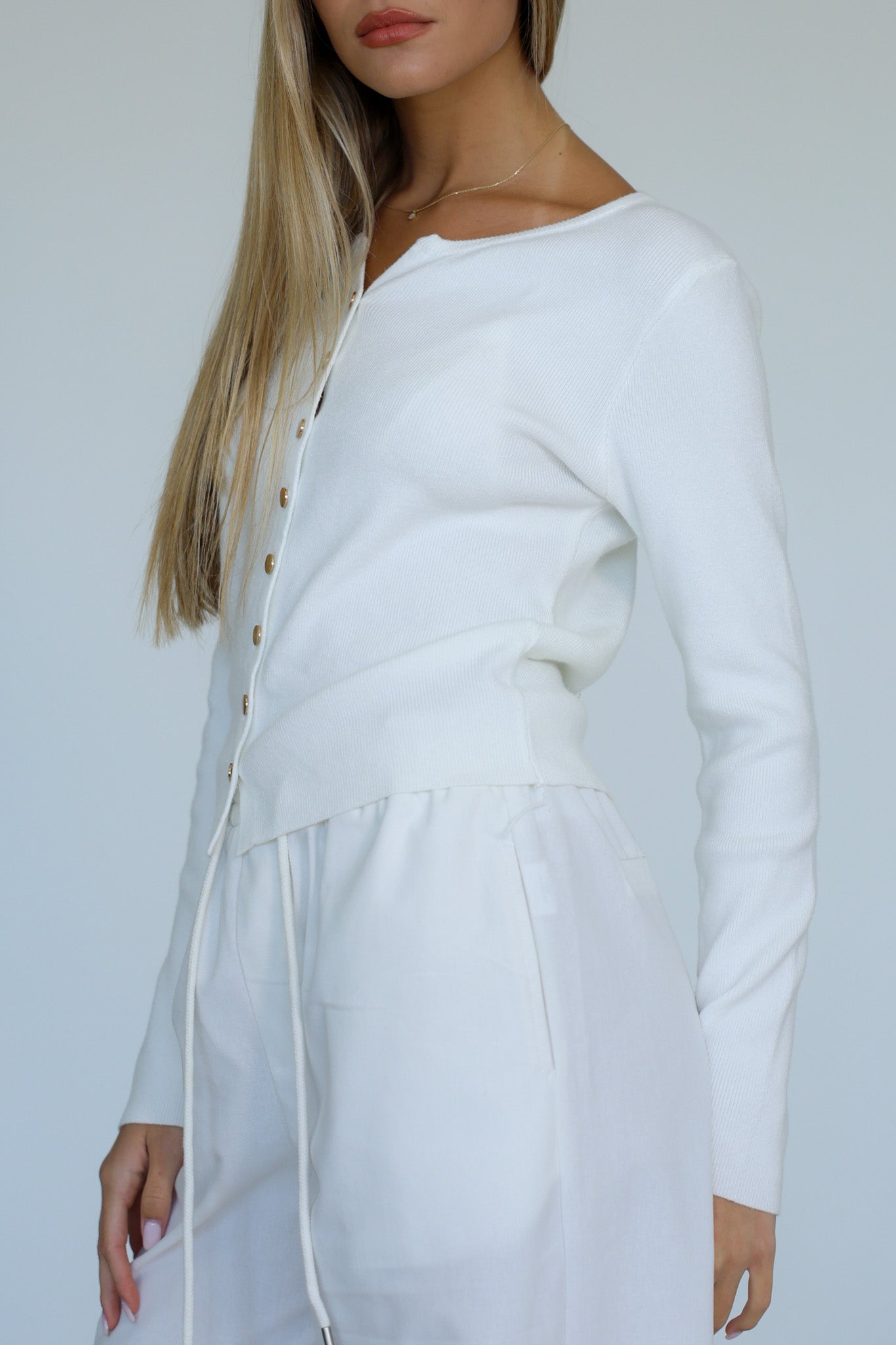 קרדיגן גולדן טאצ׳ - לבן צחור