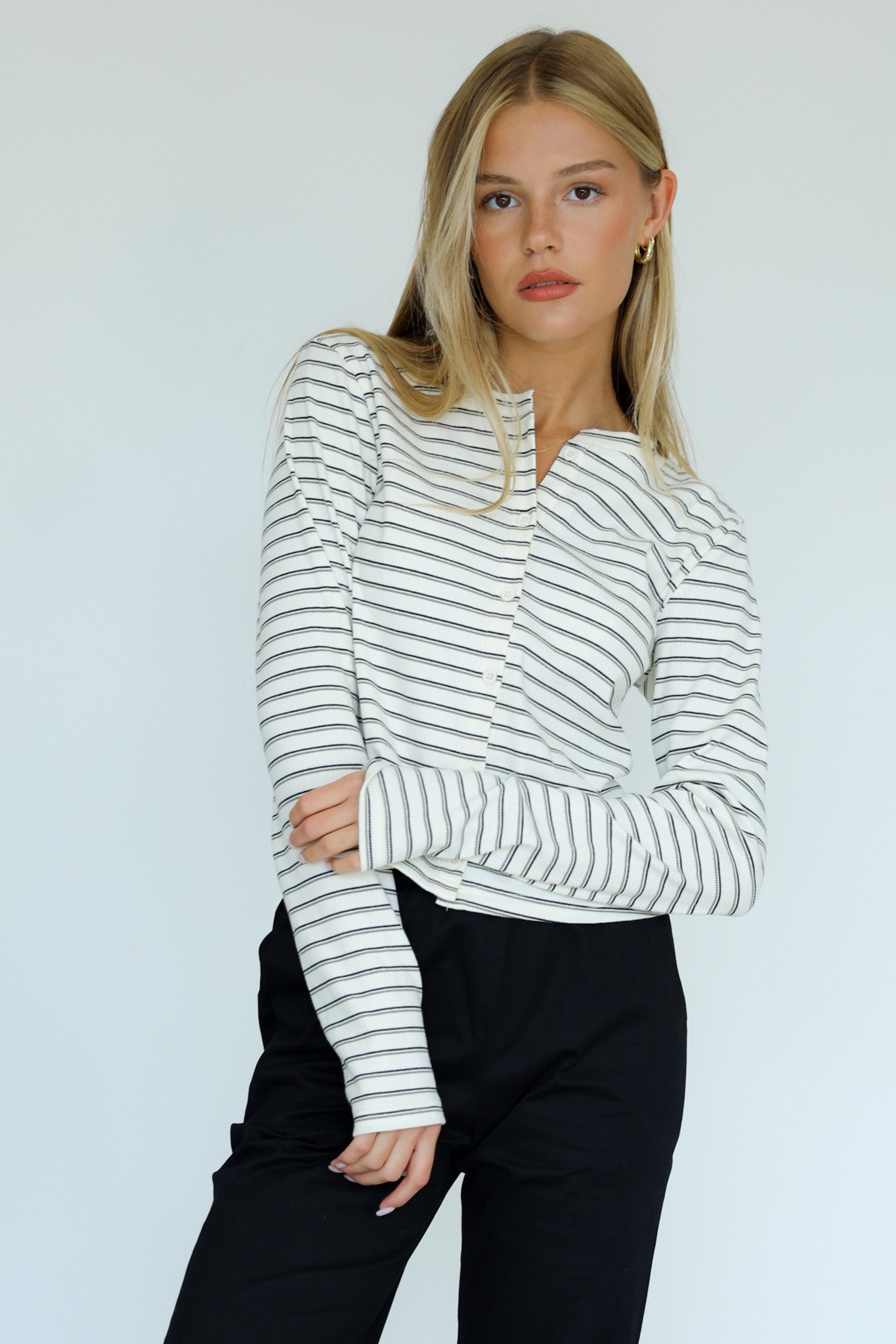 קרדיגן פסים פרוסטי - שחור ולייט גרין